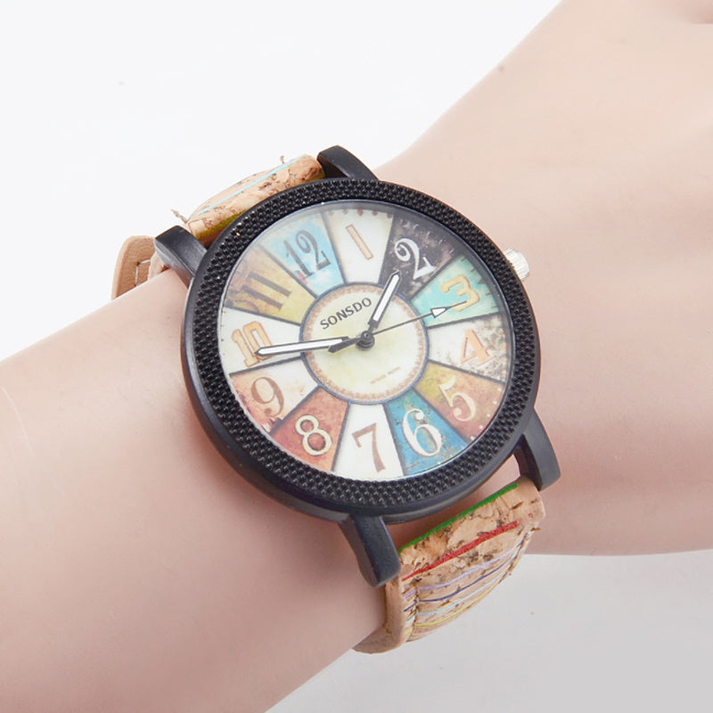 Vintage Leather Women’s Quartz Wrist Watch